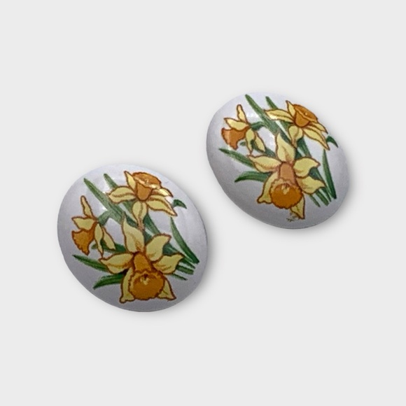 Vintage Ceramic Transfer Yellow Tulip Oval Pierced Earrings - Picture 8 of 10